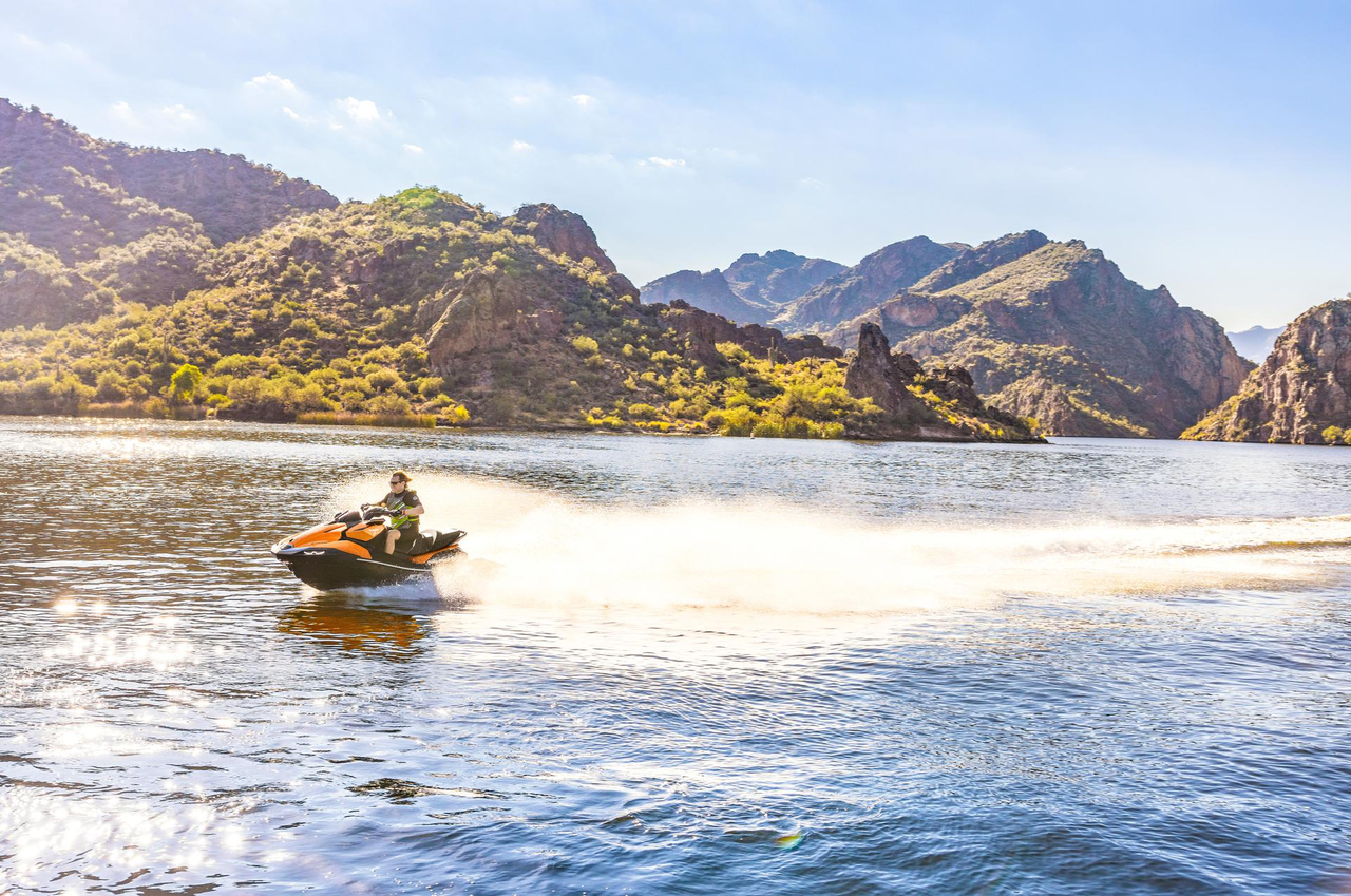 Design raffiné alliant élégance et dynamisme