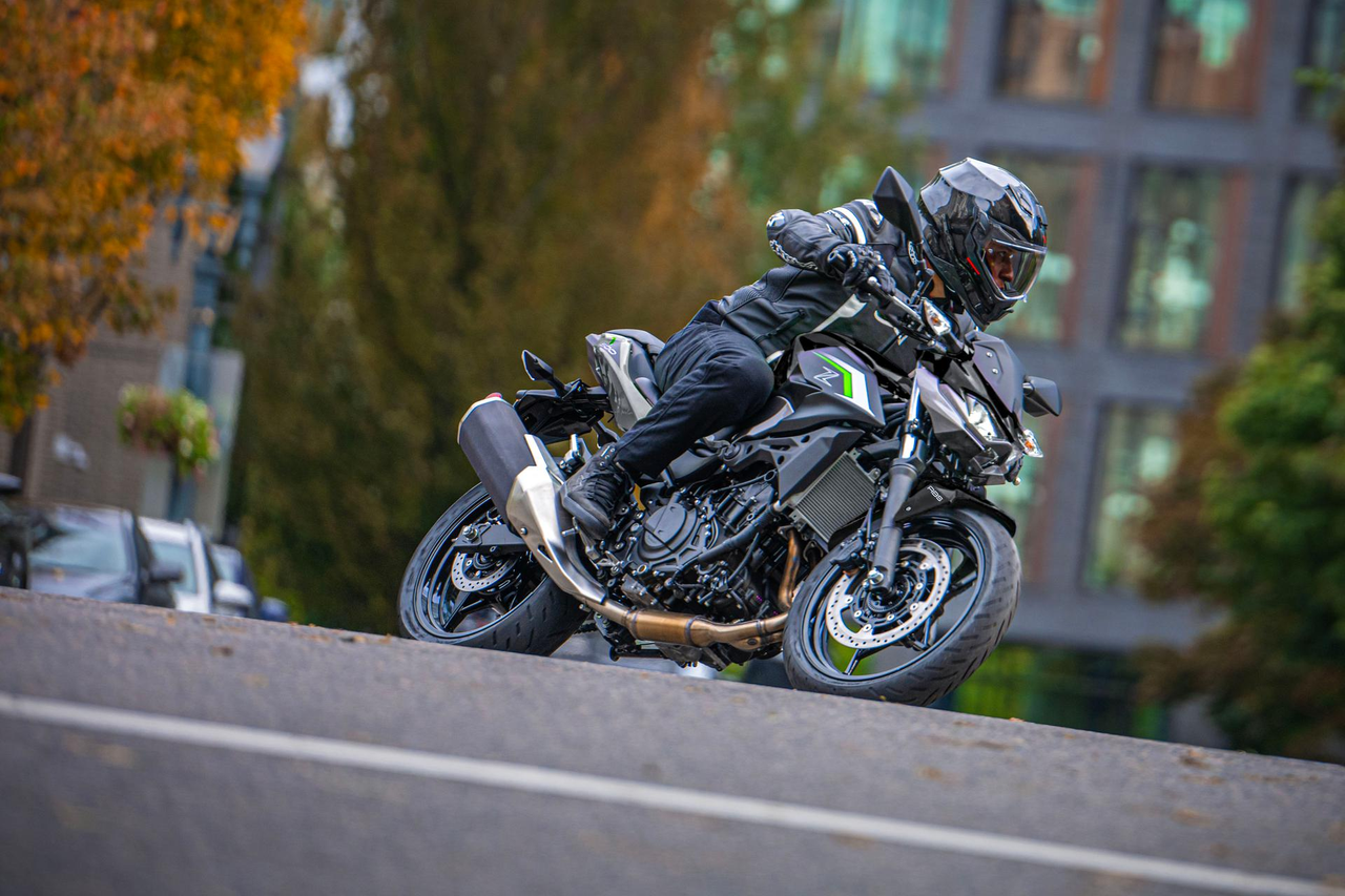 Agilité légère avec une tenue de route fiable