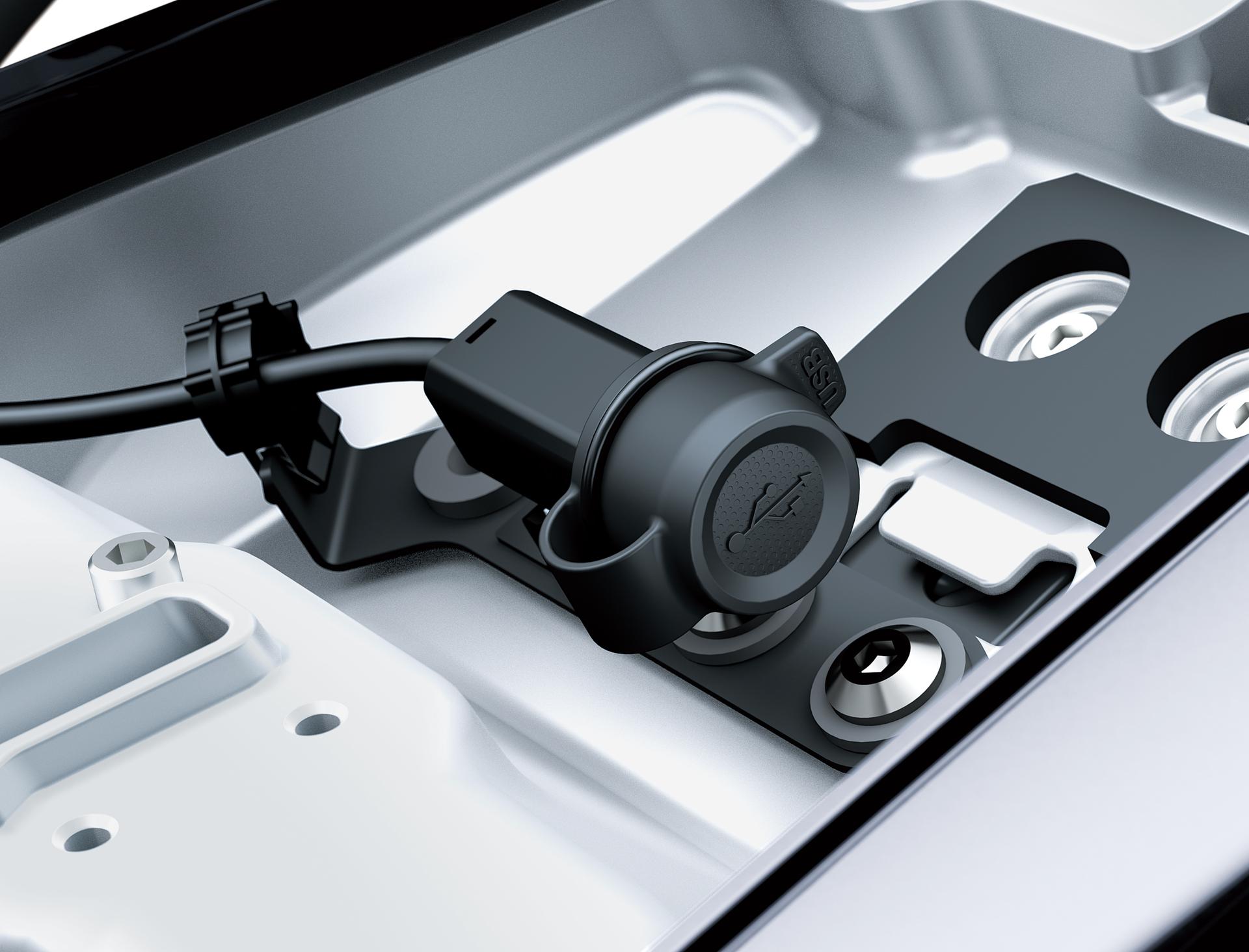 Prise USB (Ninja 100SX)