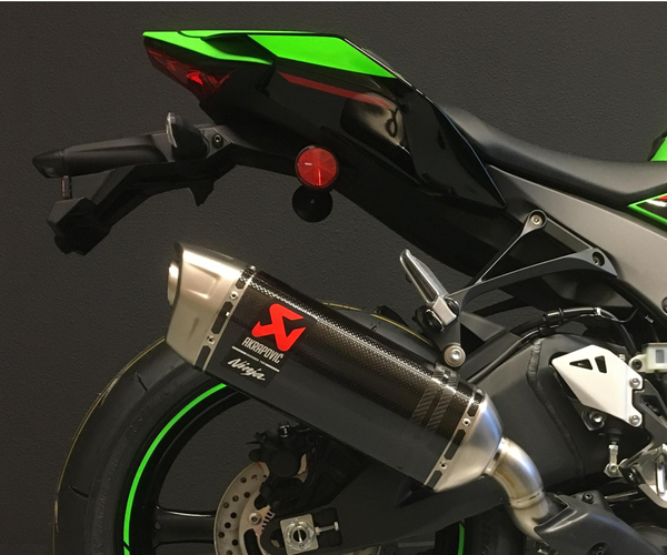Échappement réplique SBK en carbone Akrapovič (Ninja ZX-10R/RR)