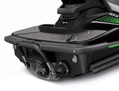 Plateforme arrière élargie