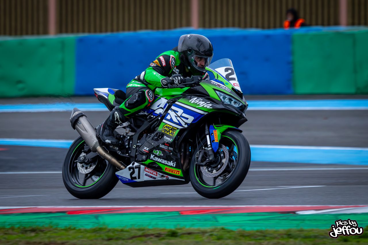 Coupe Kawasaki ZX-4RR 2026 : Roméo Moneyron sacré premier champion ...